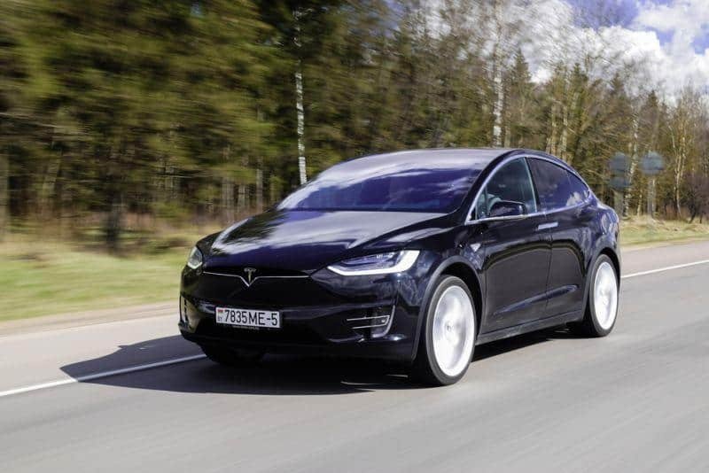 Tesla Model X schlägt I-PACE und Audi e-tron
