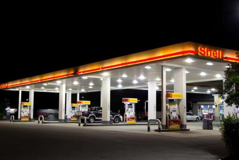 Shell setzt auf Ladestationen an eigenen Tankstellen