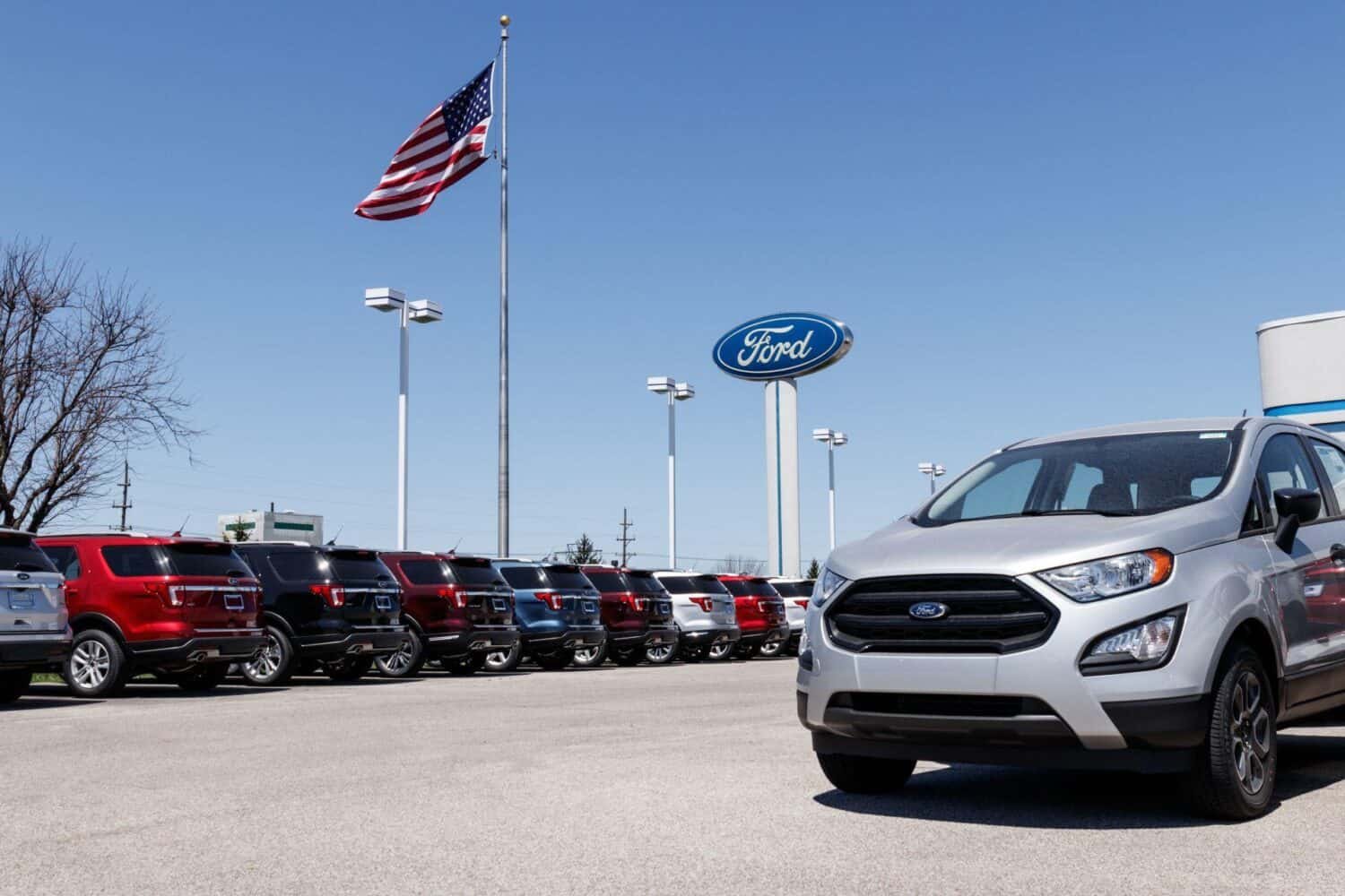 Ford wird für seine Luxusmarke Lincoln ein E-SUV auf Basis der Rivian-Plattform bauen