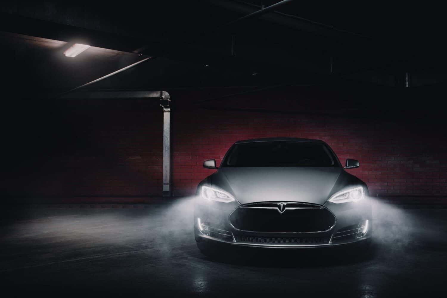 Tesla größter E-Auto-Hersteller weltweit