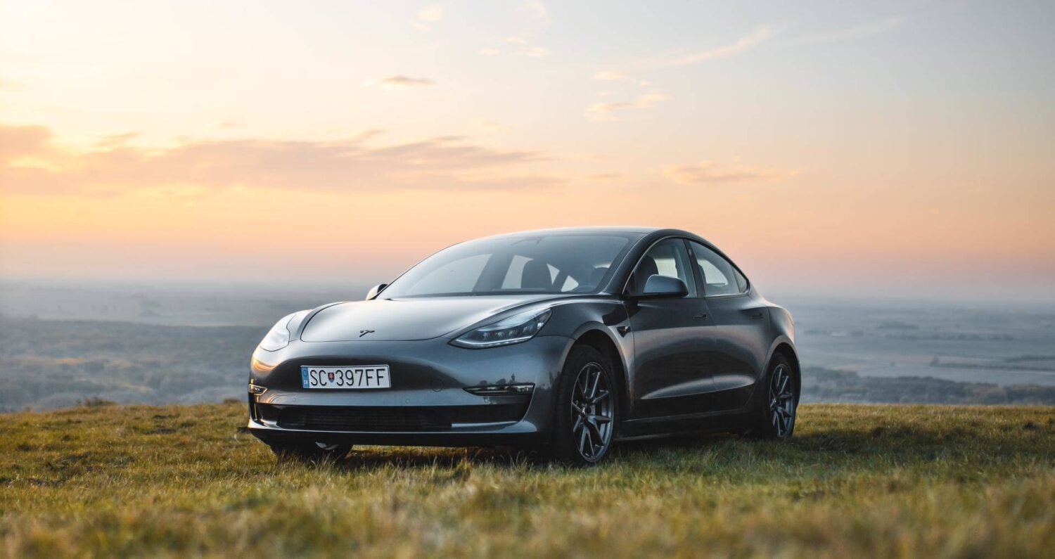 Tesla Model 3 als HyperHybrid-Auto günstiger und mit mehr Reichweite
