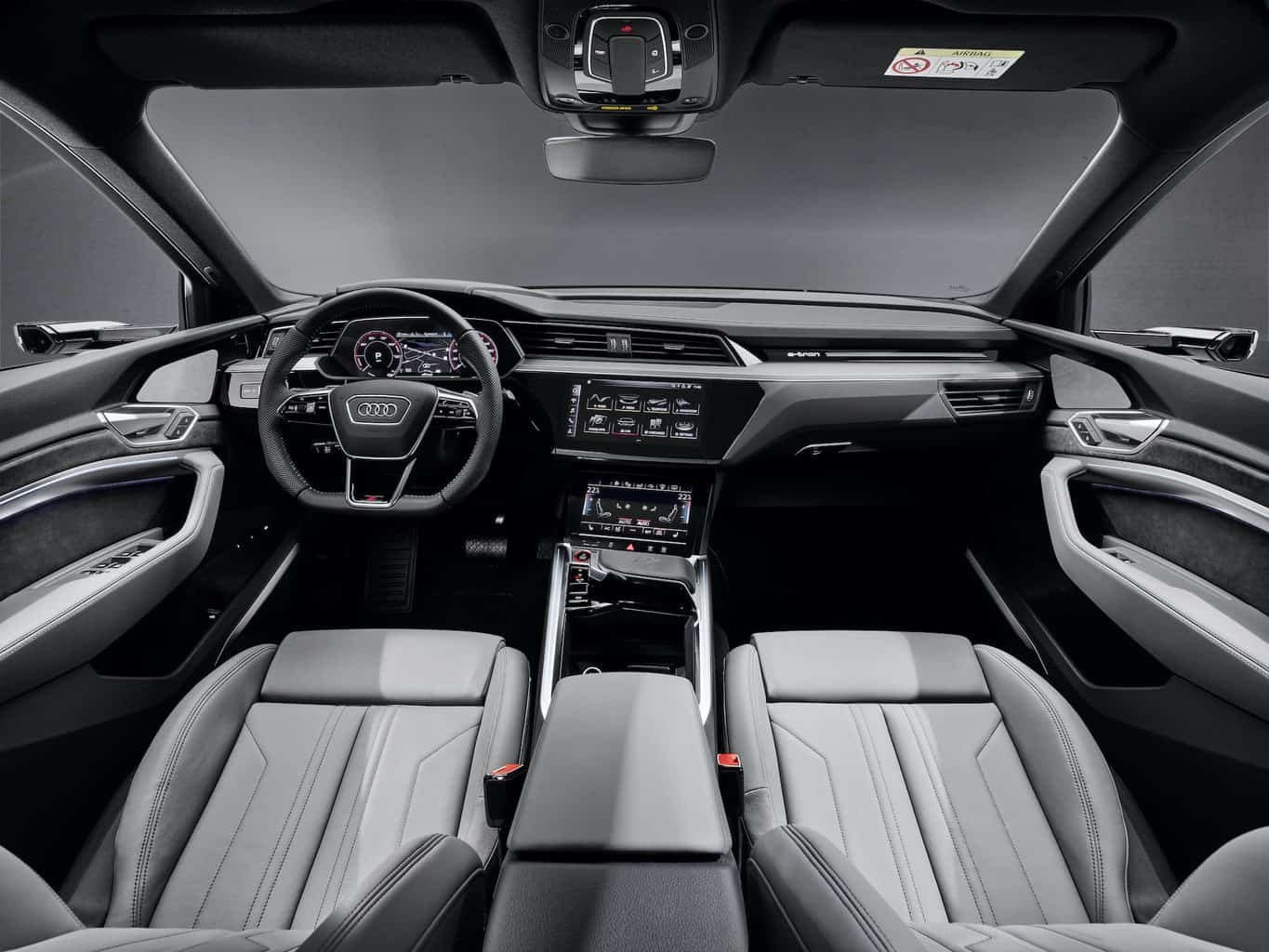 Audi e-tron S Sportback Cockpit