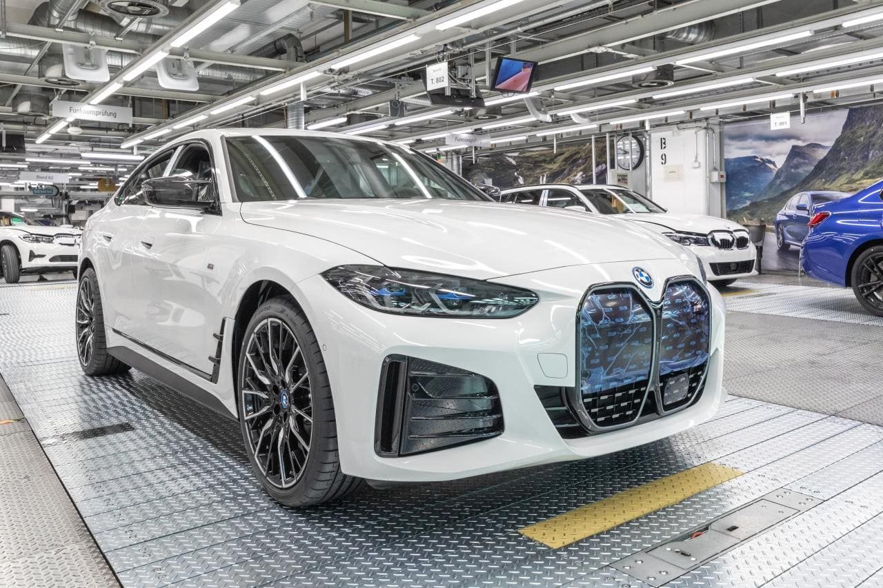 Serienanlauf für vollelektrischen BMW i4 gestartet