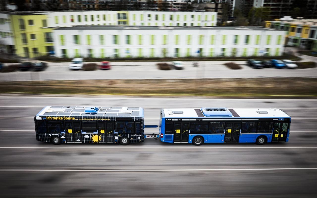 Sono Motors & MVG: Solarbusanhänger für Münchner Busse vorgestellt
