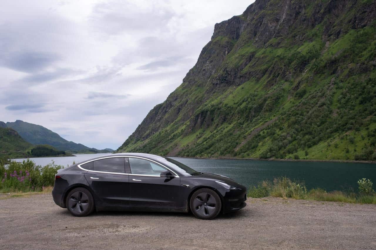 Tesla: Giga Berlin Produktion auf 2.000 Autos pro Woche hochgefahren