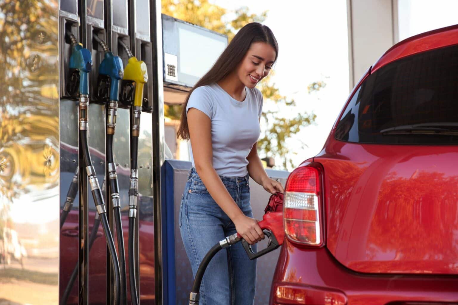 Elektro vs. Benzin: Zulassungszahlen im Fokus