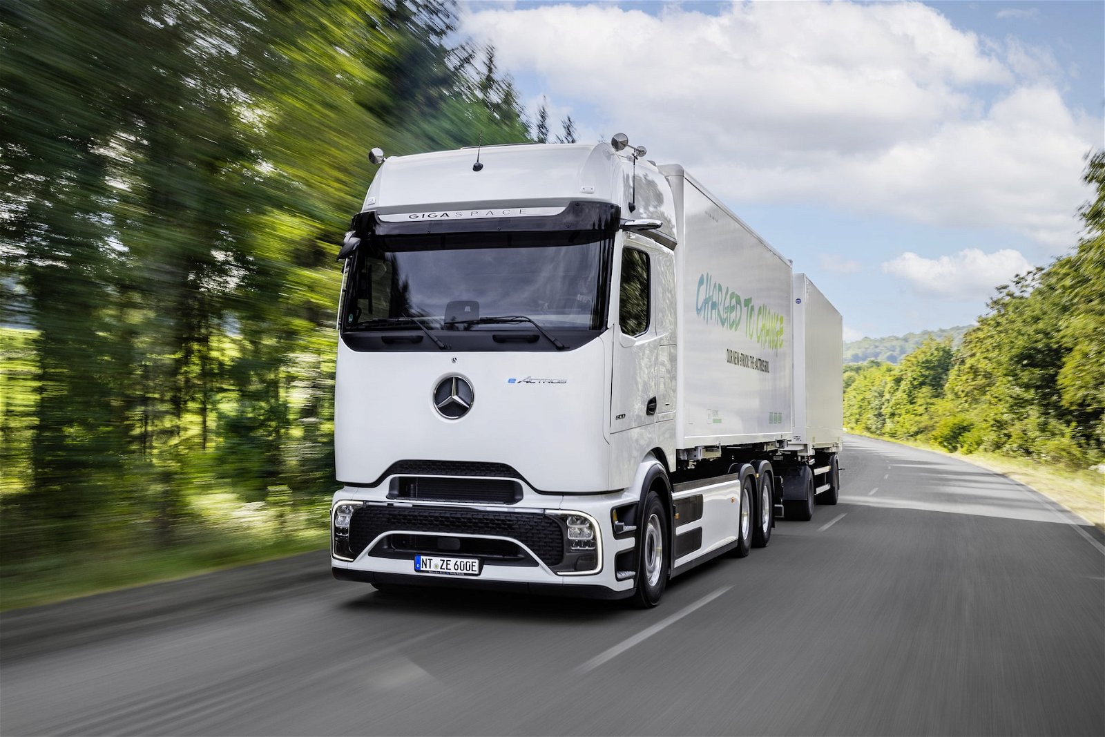 Mercedes-Benz-Truck-Chefin: "Lkw-Maut könnte Elektro-Lkw rentabler machen"