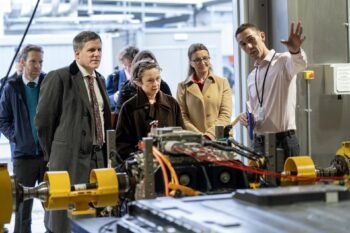 Ford eröffnet Elektroantriebs-Labor in Essex, Großbritannien