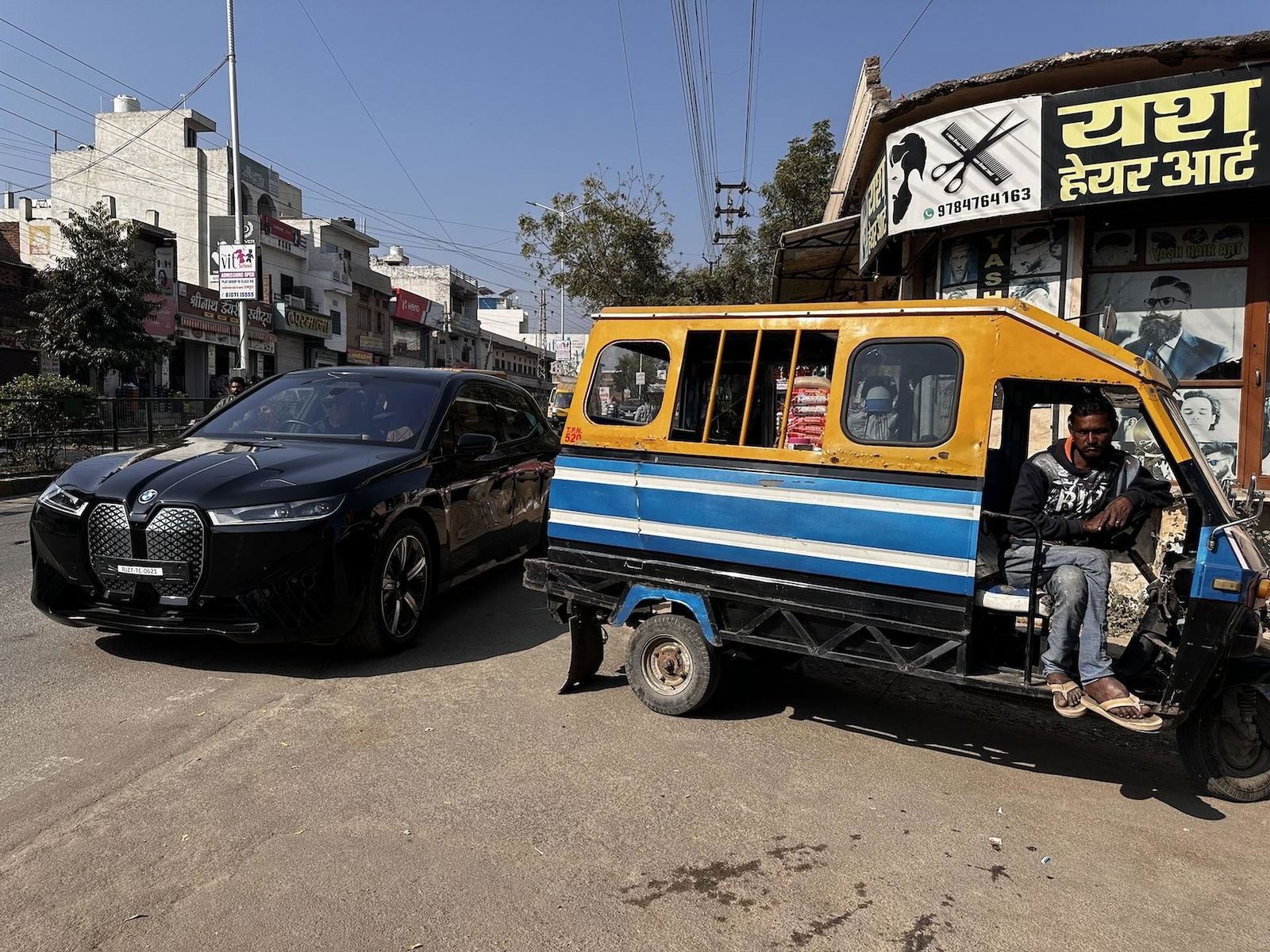 Mit dem E-Auto auf den Straßen von Indien